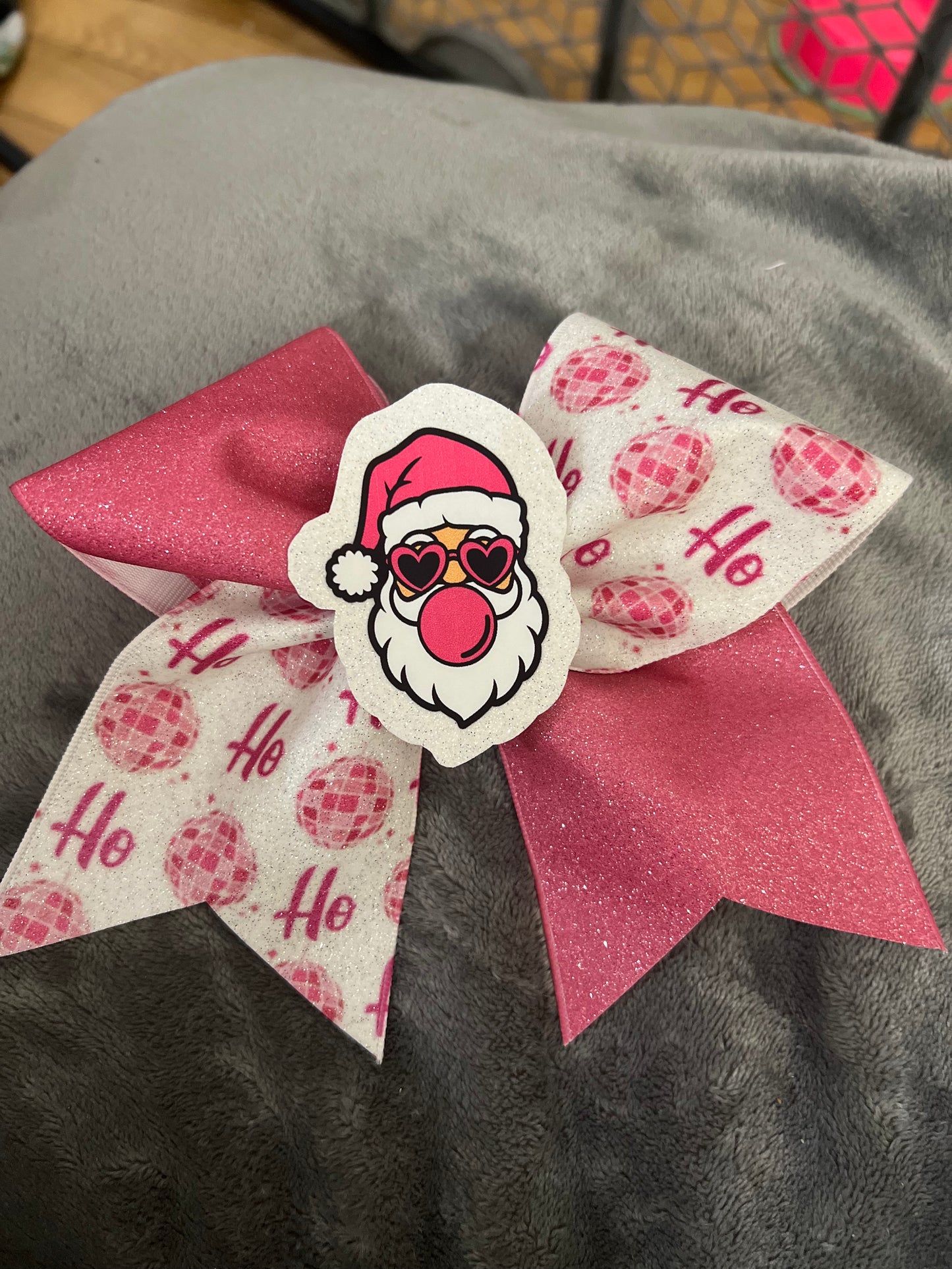 Throwin' Bows Santa /Swiftie Bow